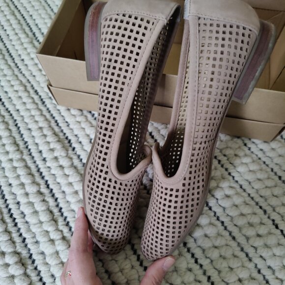 Me Too Loafers Size 8 - Picture 3 of 5